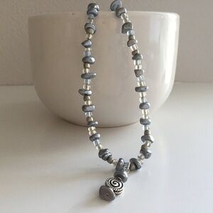 NWOT Gray faux pearl and glass bead necklace